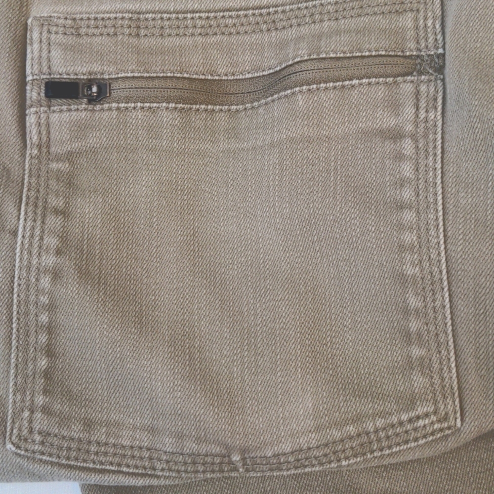 Mountain Hardware Jeans - image 6